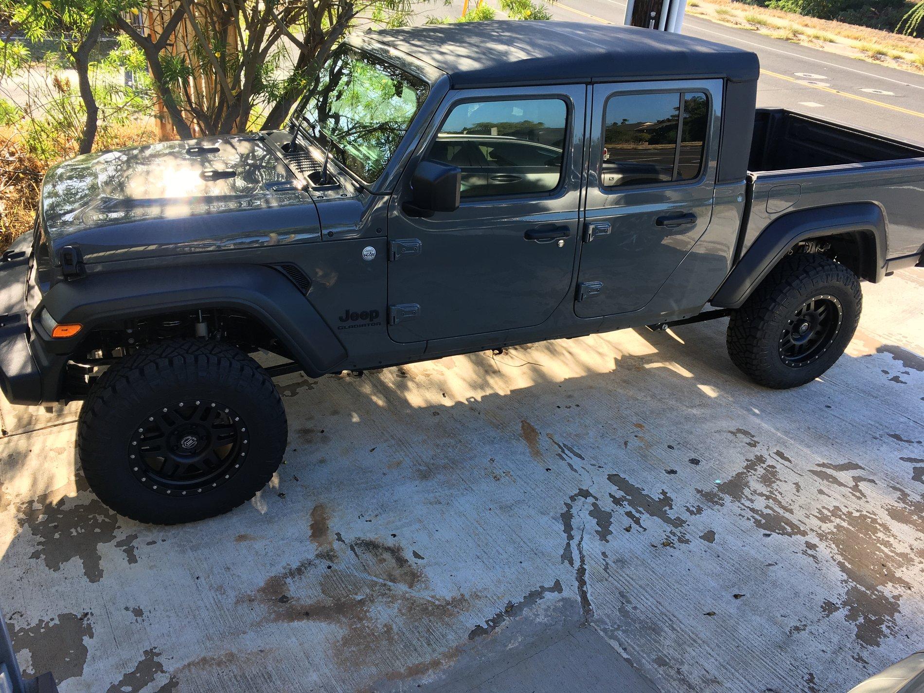 Jeep Gladiator STING GRAY Gladiator JT Club 34F65C06-E14F-4BA9-B004-250BCA81B786