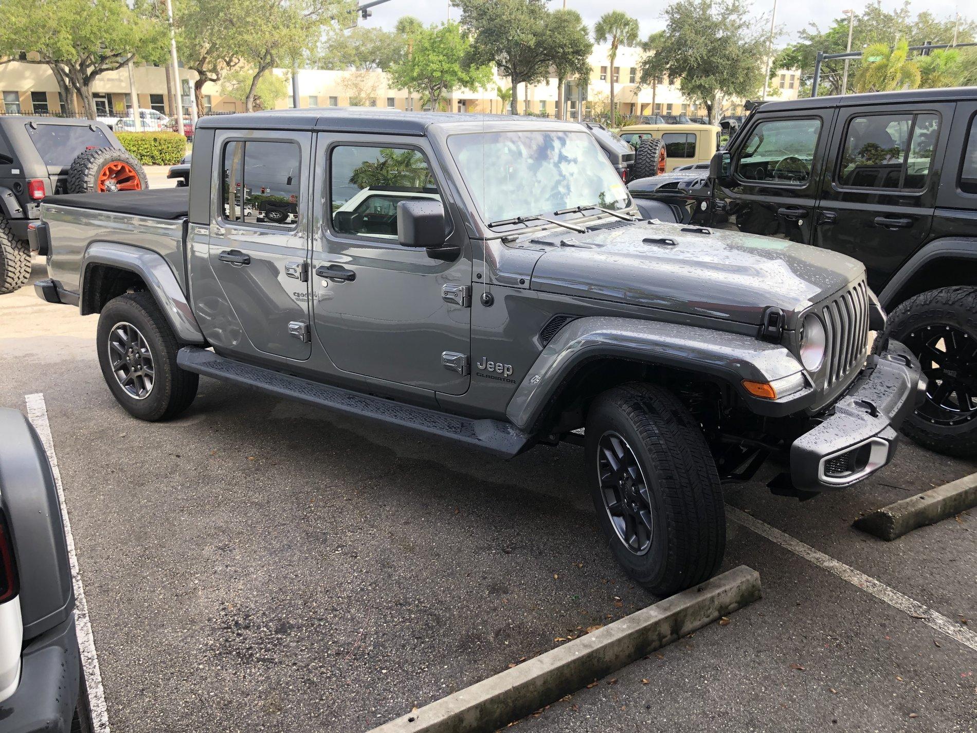 Jeep Gladiator Bunch of overland take offs - mega deal D670C7DE-E3D4-407C-A5FA-B6BD0B562288