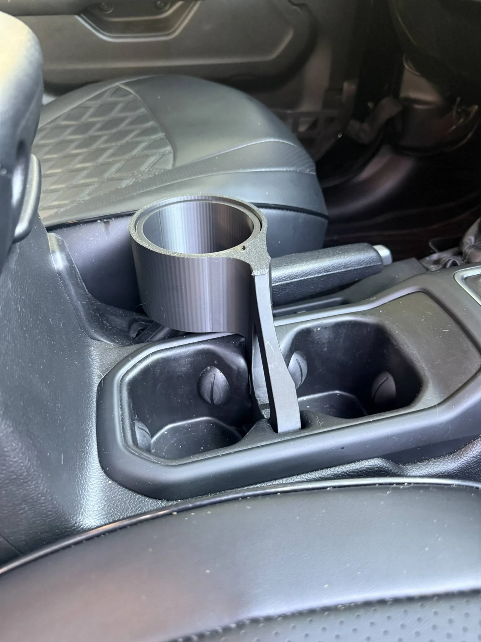 Jeep Gladiator Add 3D printed drink holder. IMG_9323