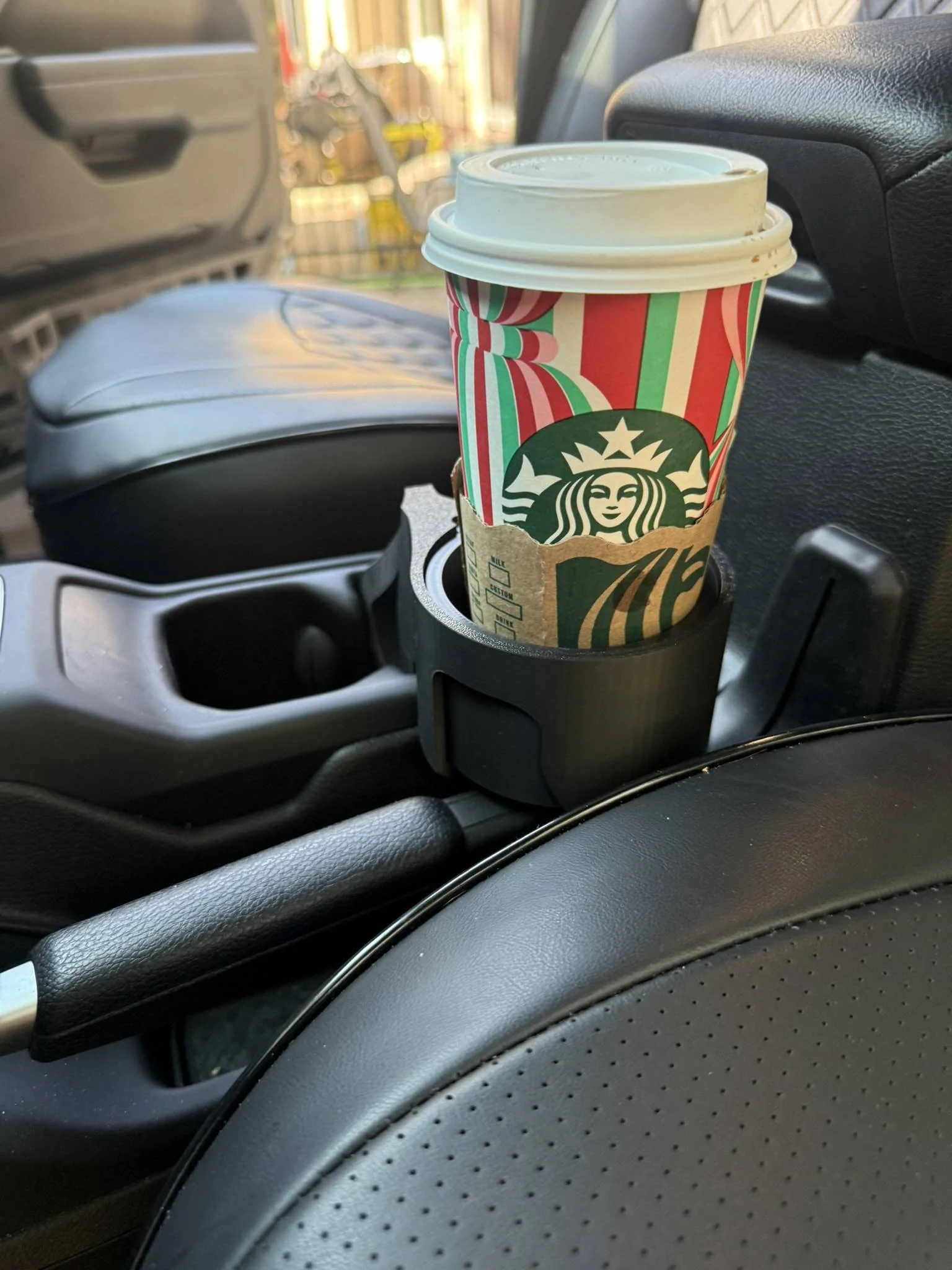 Jeep Gladiator Add 3D printed drink holder. IMG_9326
