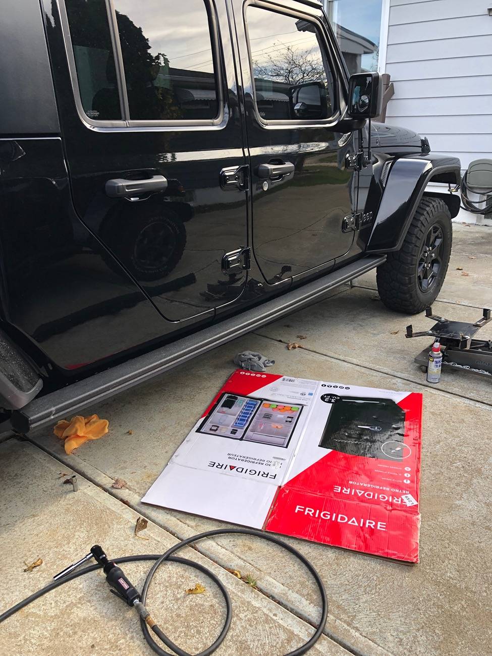 Jeep Gladiator Mopar Performance Extended Rock Rails/ Mojave Sand Sliders IMG_0767