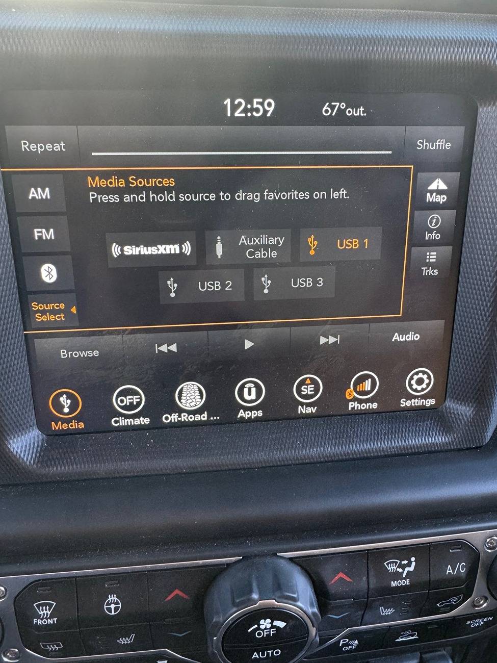 Jeep Gladiator Does my 2020 Gladiator support Apple Carplay Auto? IMG_8429.JPG
