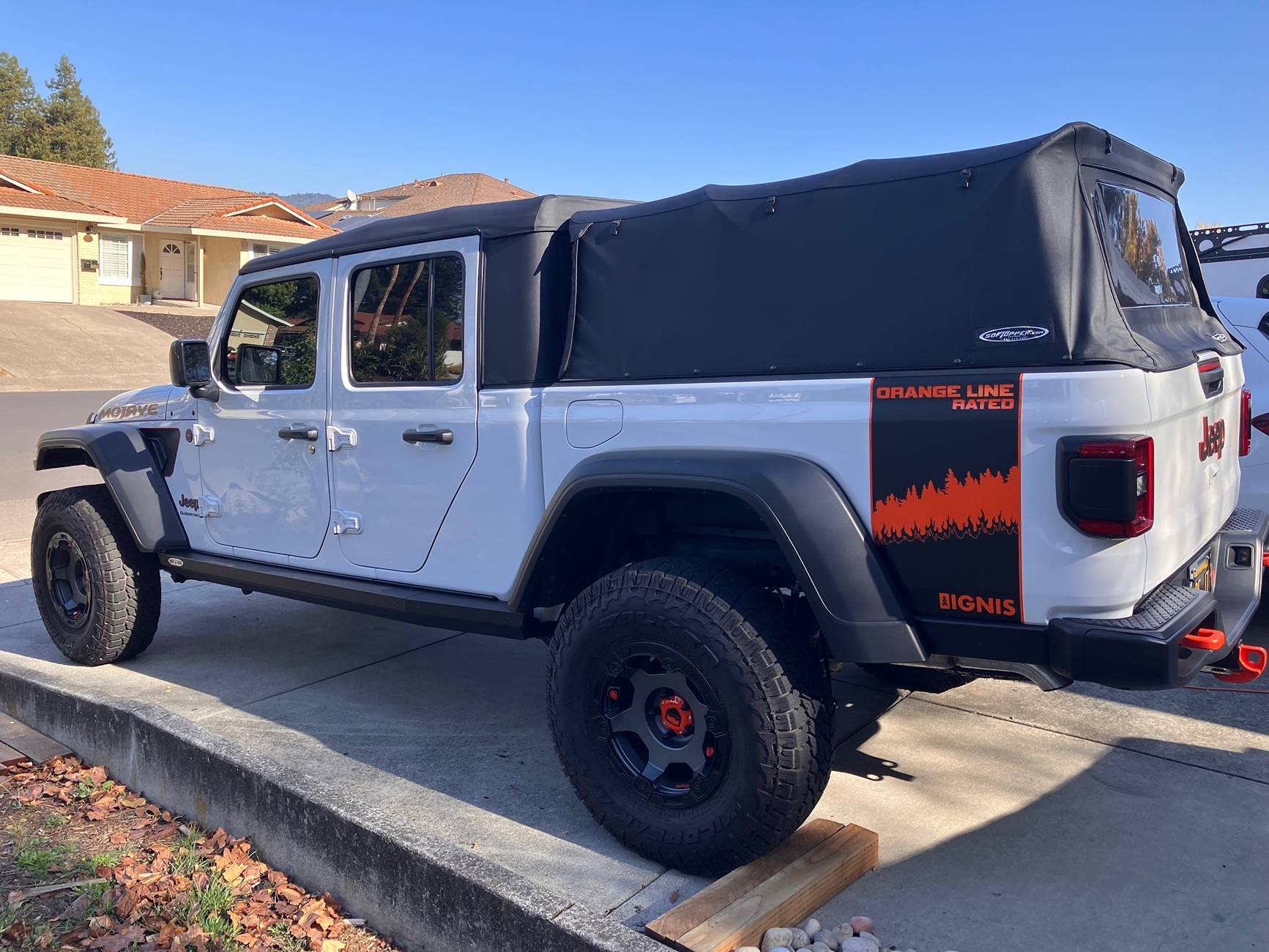 Jeep Gladiator Mojave Take-Offs IMG_1852