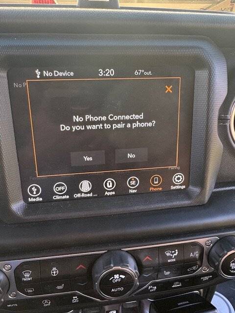 Jeep Gladiator Does my 2020 Gladiator support Apple Carplay Auto? IMG_8433.JPG