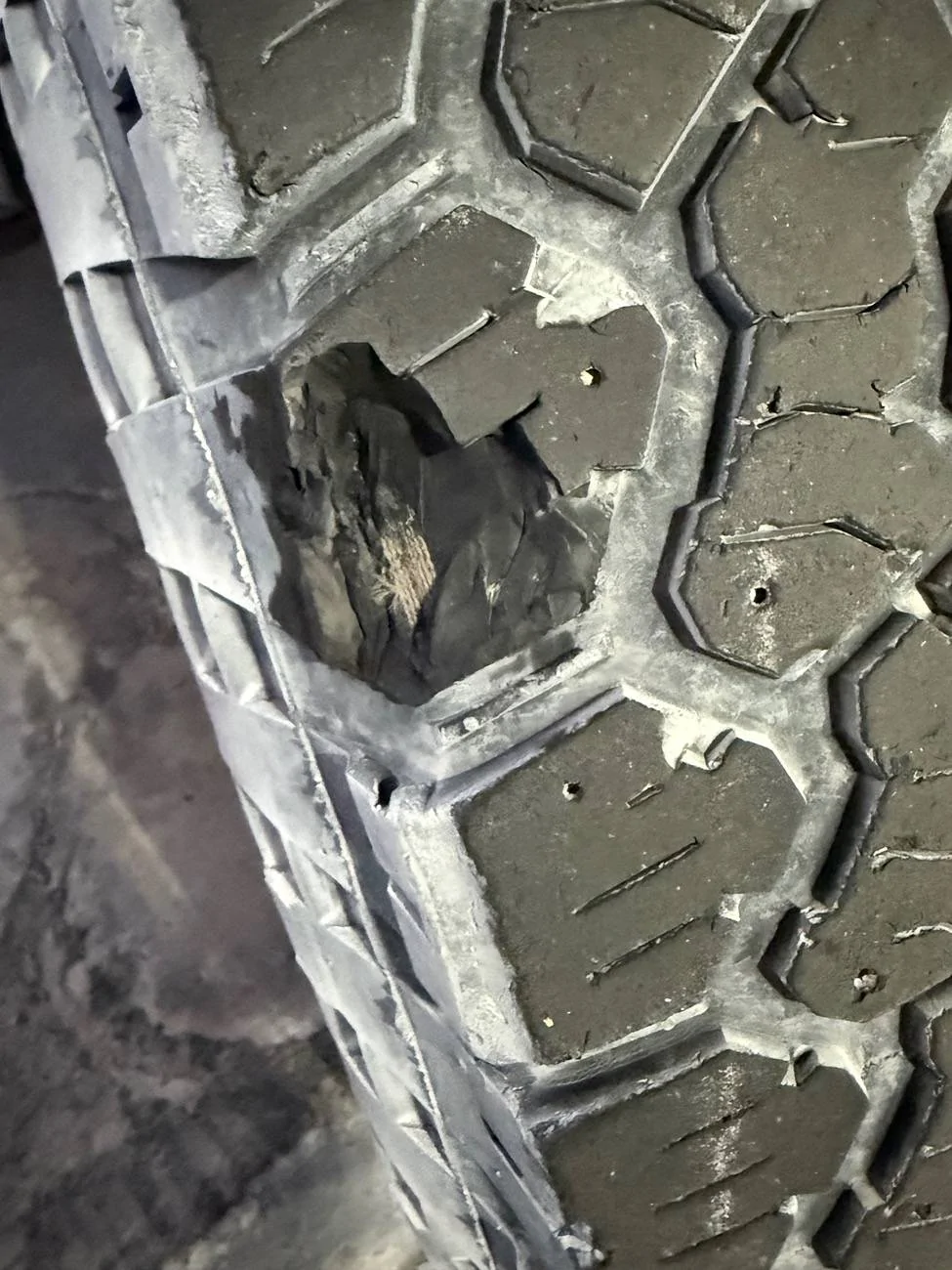 Jeep Gladiator First time for everything… trail tire damage IMG_6802