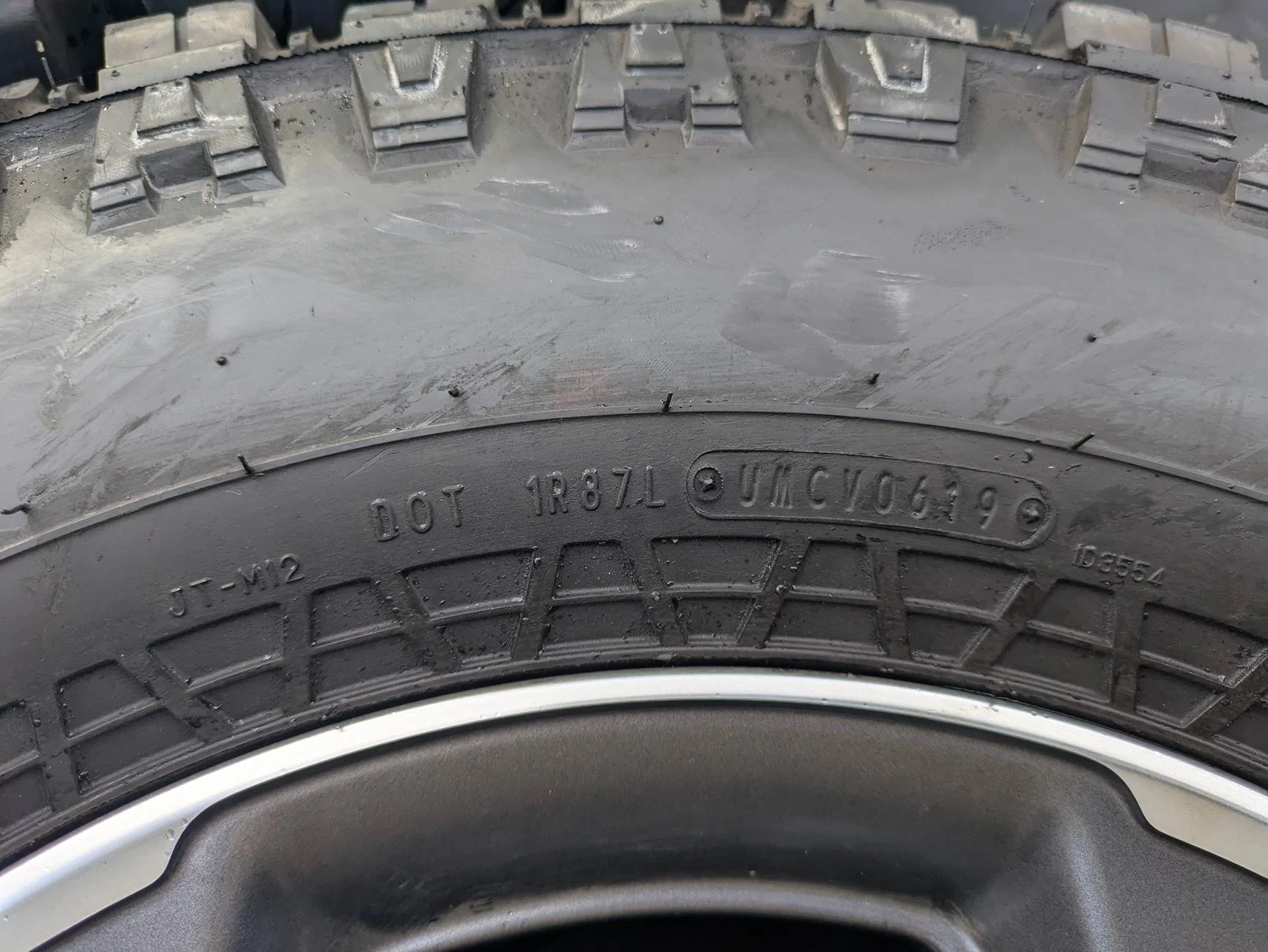 Jeep Gladiator 2020 Gladiator Rubicon Wheels and Tires PXL_20241024_215835760