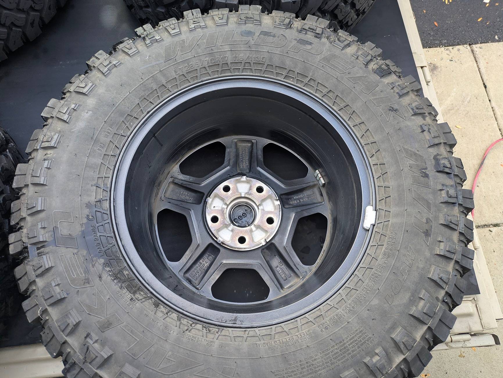 Jeep Gladiator 2020 Gladiator Rubicon Wheels and Tires PXL_20241024_220009419