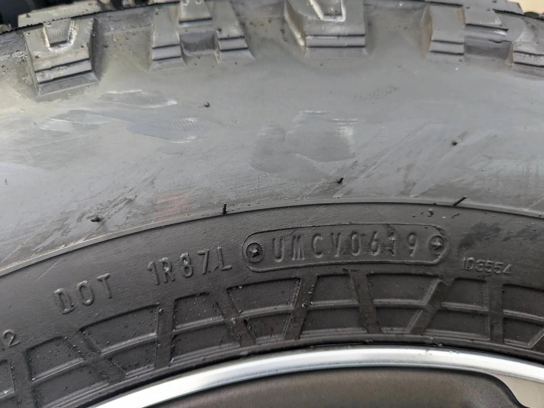Jeep Gladiator 2020 Gladiator Rubicon Wheels and Tires PXL_20241024_215857038.MP
