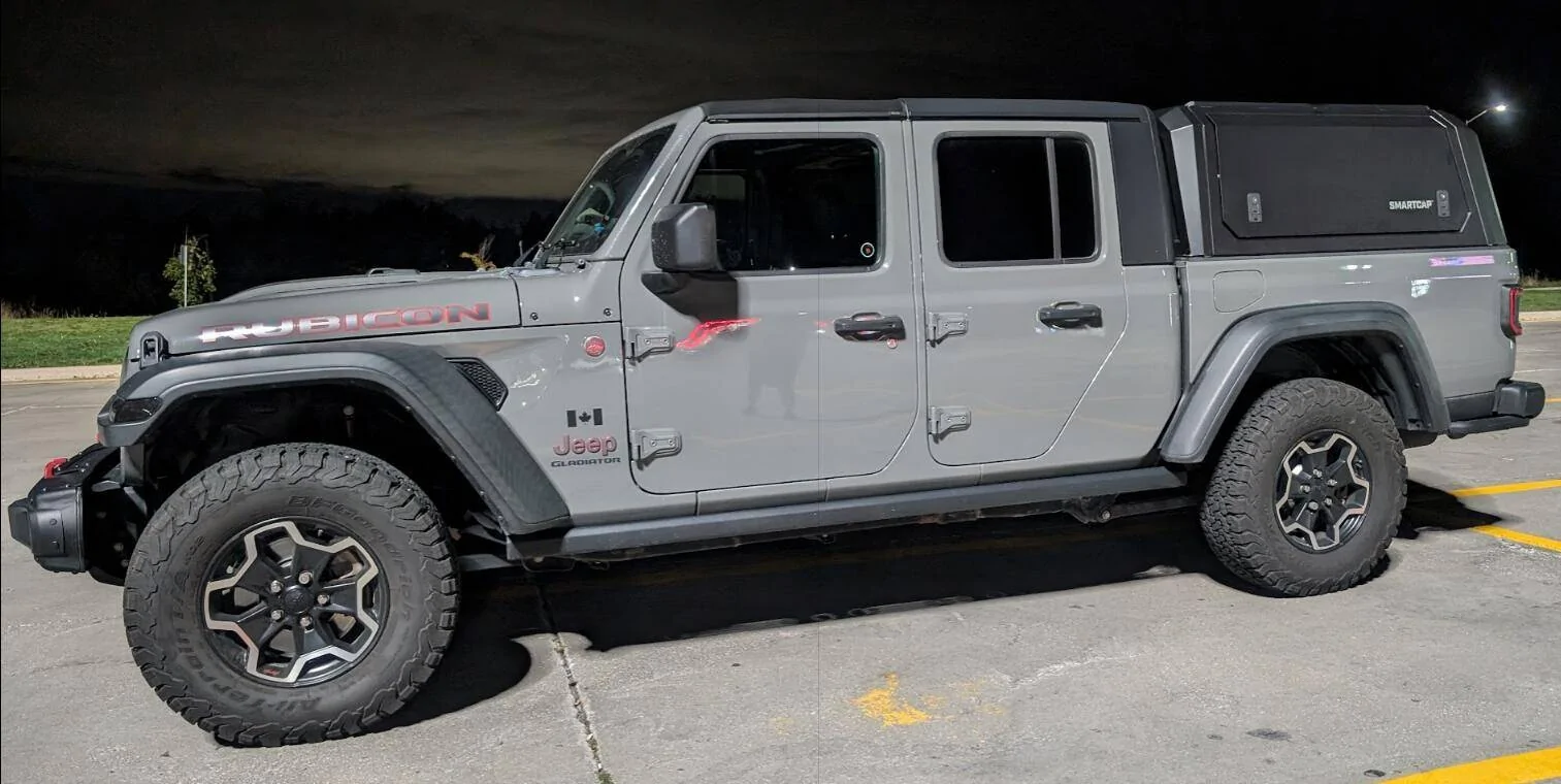 Jeep Gladiator Gladiator Weight 1731426402775-m