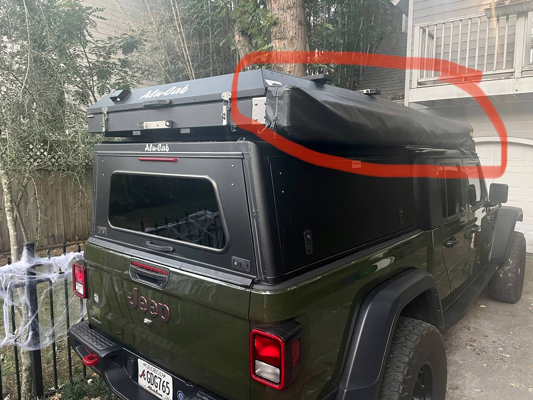 Jeep Gladiator Alu Cab 270 Shadow Awning 14300A65-2379-4E3F-941B-BB2BD83C4453
