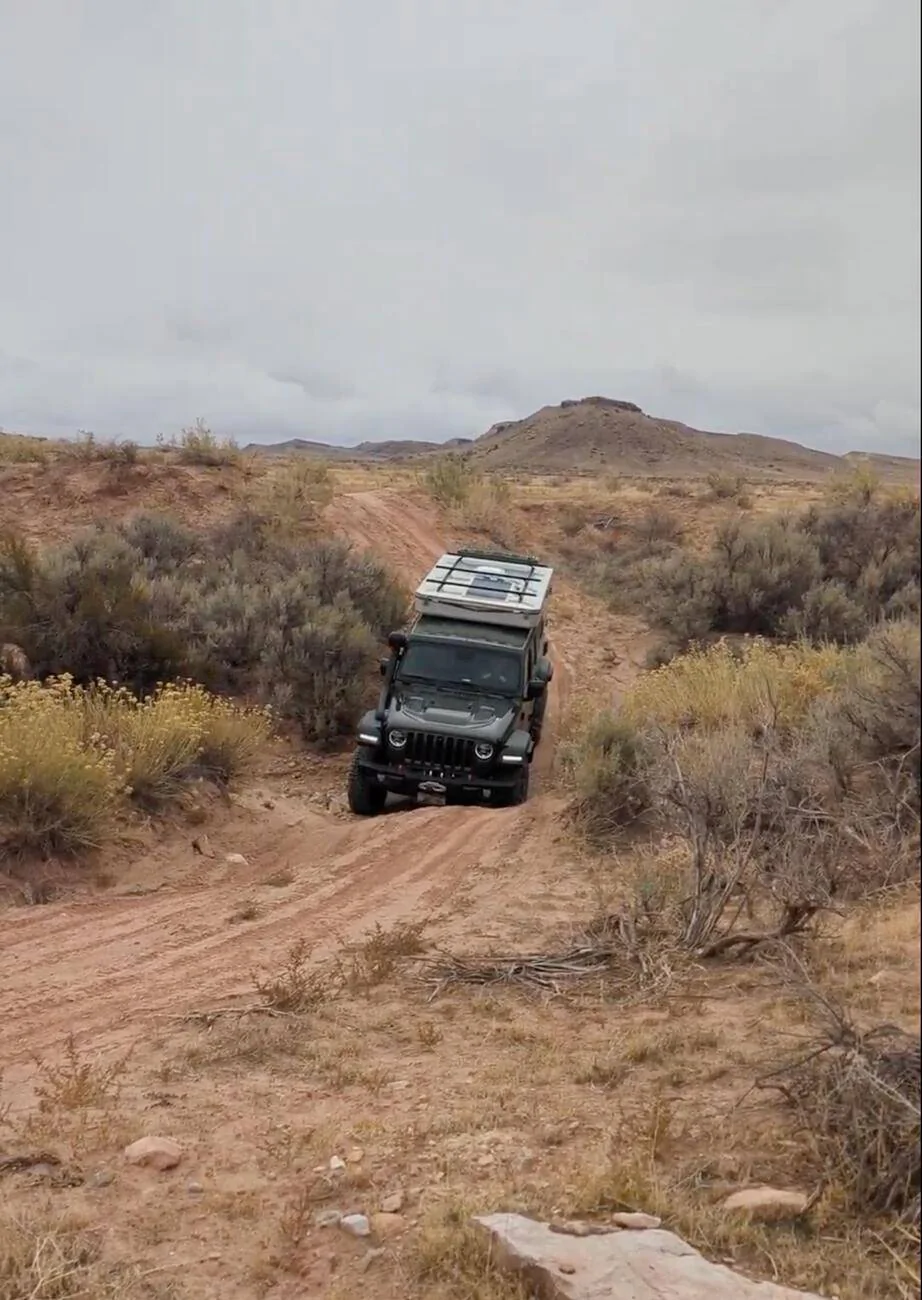Jeep Gladiator OVRLND Camper roll call 1731469366974-k4