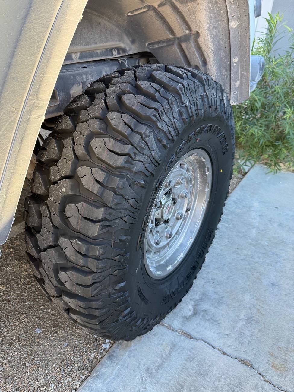 Jeep Gladiator First time for everything… trail tire damage IMG_6858