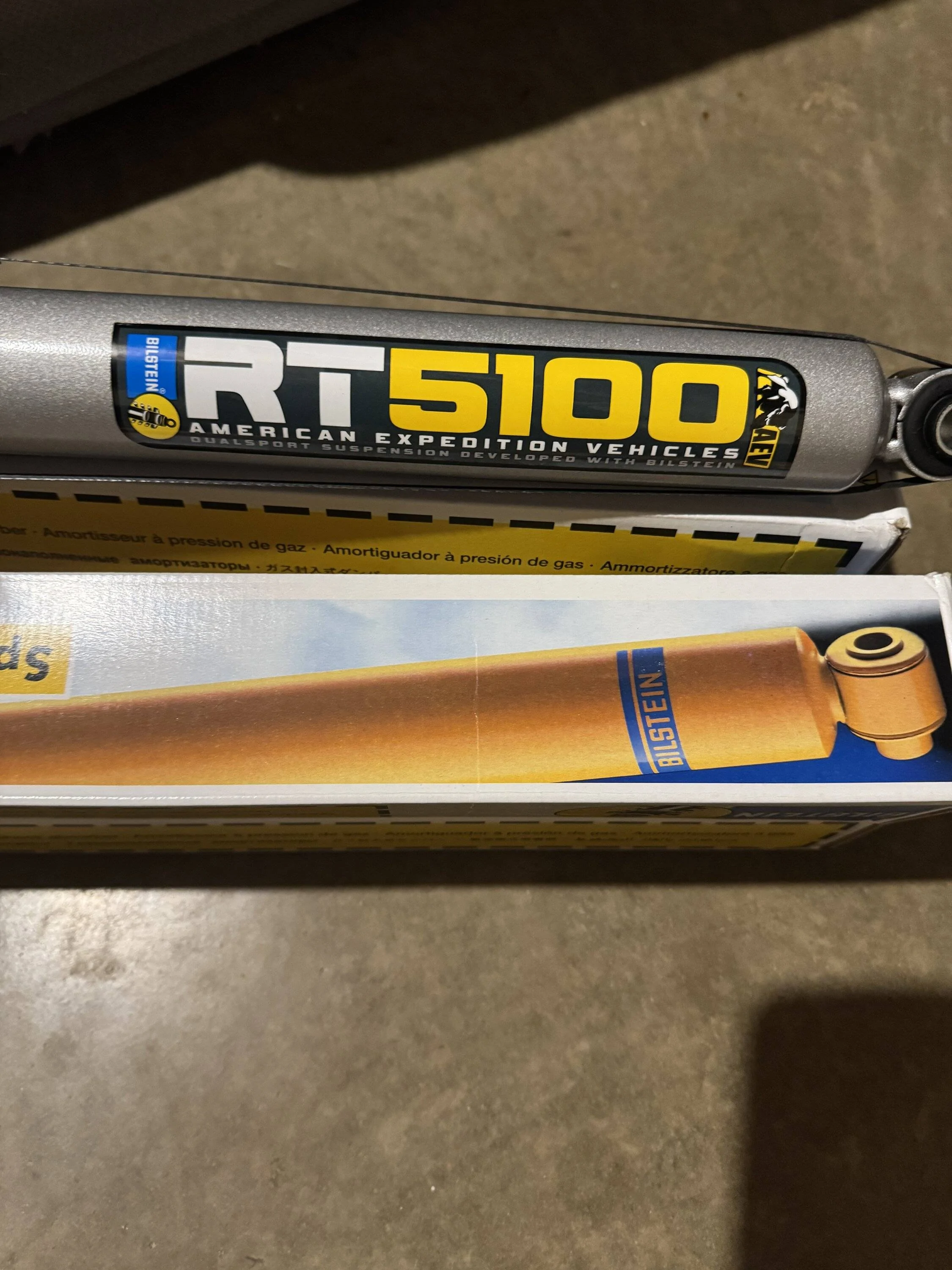 Jeep Gladiator NIB - AEV RT5100 SHOCKS - 2.5" GLADIATOR GAS IMG_4109