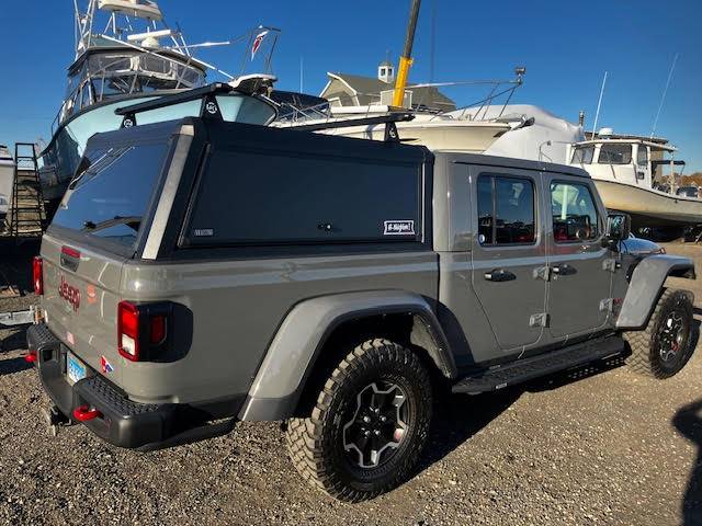 Jeep Gladiator Slider with step functionality CAP2