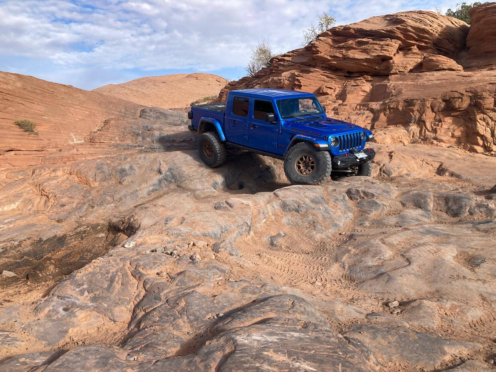 Jeep Gladiator Gladiator Glamour Shots tempImageyoOGvf