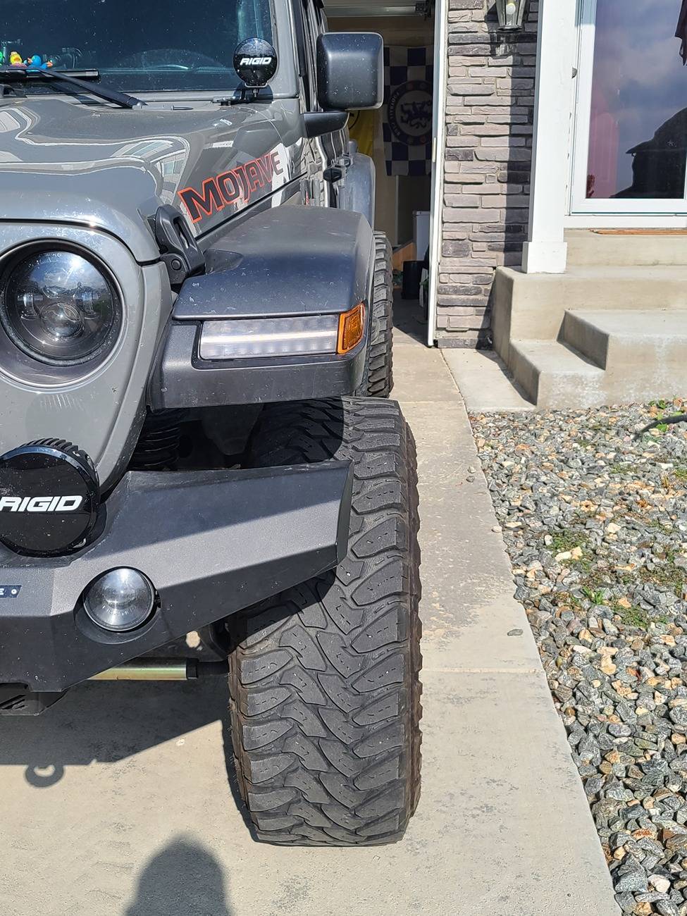 Jeep Gladiator Method 703 wheels: Any pics of your stance or tire poke with these? 20240626_084035