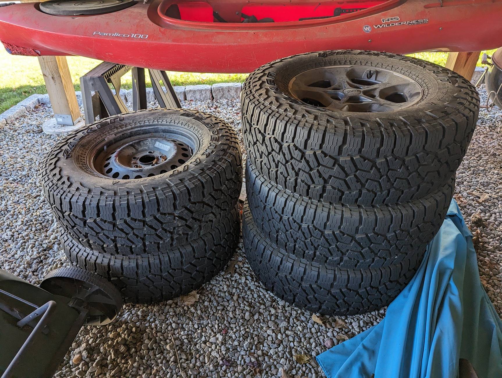 Jeep Gladiator Set of 5 Falken Wildpeak AT3 - 285/70R17 - Rubicon takeoff wheels ($950) PXL_20241115_172744418