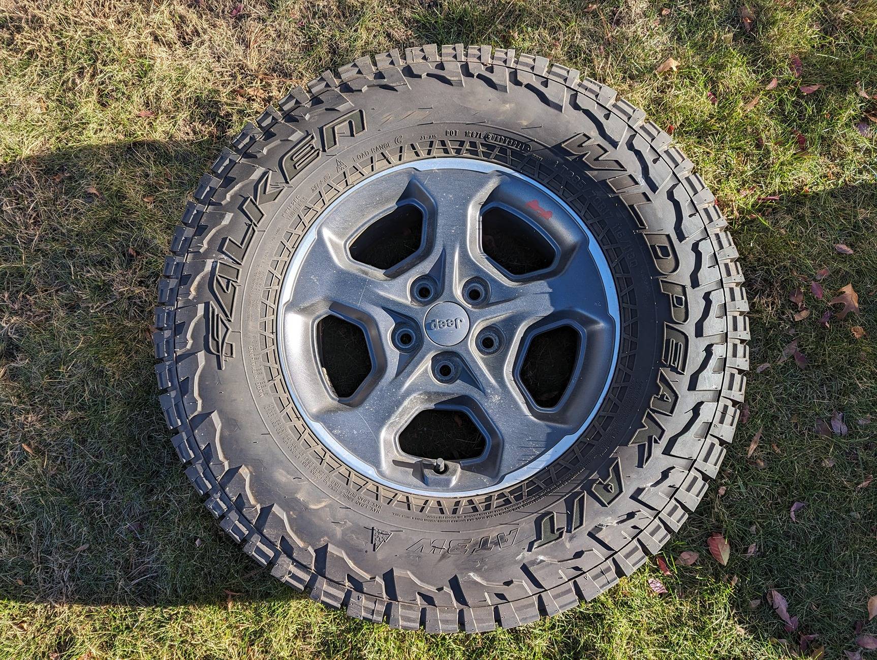 Jeep Gladiator Set of 5 Falken Wildpeak AT3 - 285/70R17 - Rubicon takeoff wheels ($950) PXL_20241115_174107120