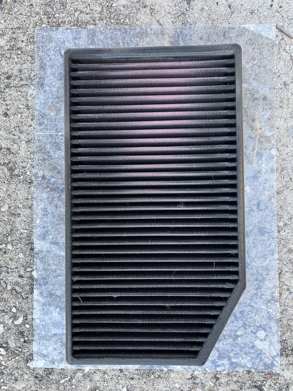 Jeep Gladiator Fluid & Filter Preferences Explained - Jeep Gladiator 3.6L V6 05 - Oiled Reusable Engine Air Filter - Air Intake Side - Overhead View