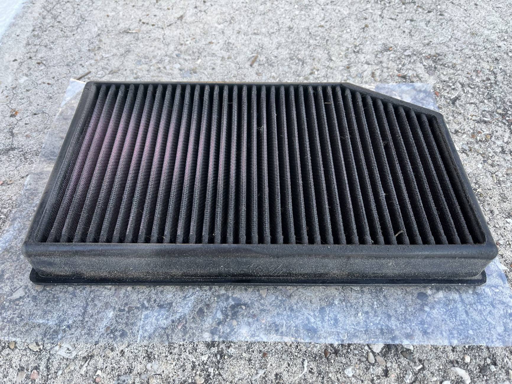 Jeep Gladiator Fluid & Filter Preferences Explained - Jeep Gladiator 3.6L V6 06 - Oiled Reusable Engine Air Filter - Air Intake Side - Angular View