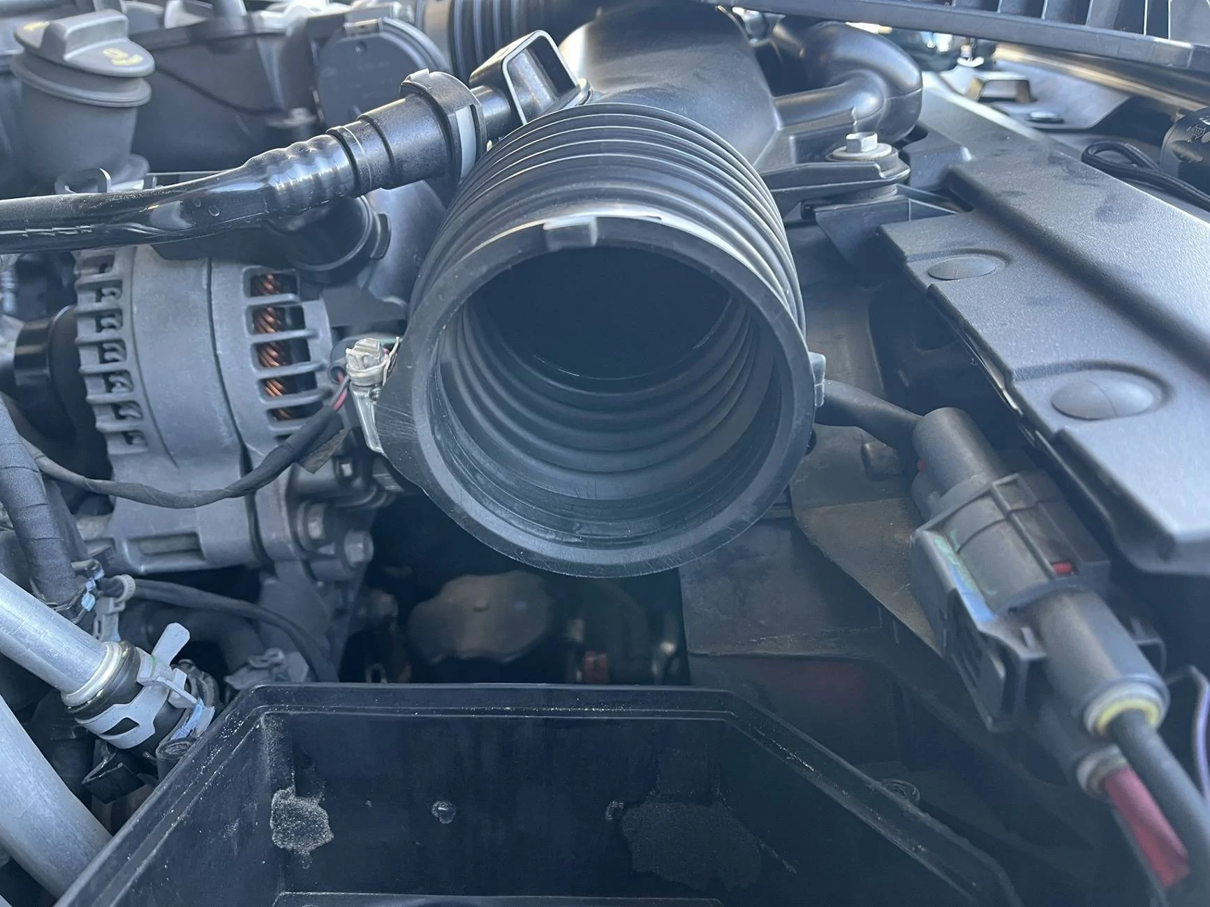 Jeep Gladiator Fluid & Filter Preferences Explained - Jeep Gladiator 3.6L V6 07 - Air Intake - Natural Light - Angular Inside Vi