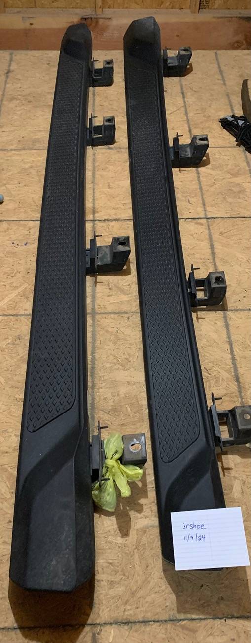 Jeep Gladiator Overland running boards $85. IMG_4882
