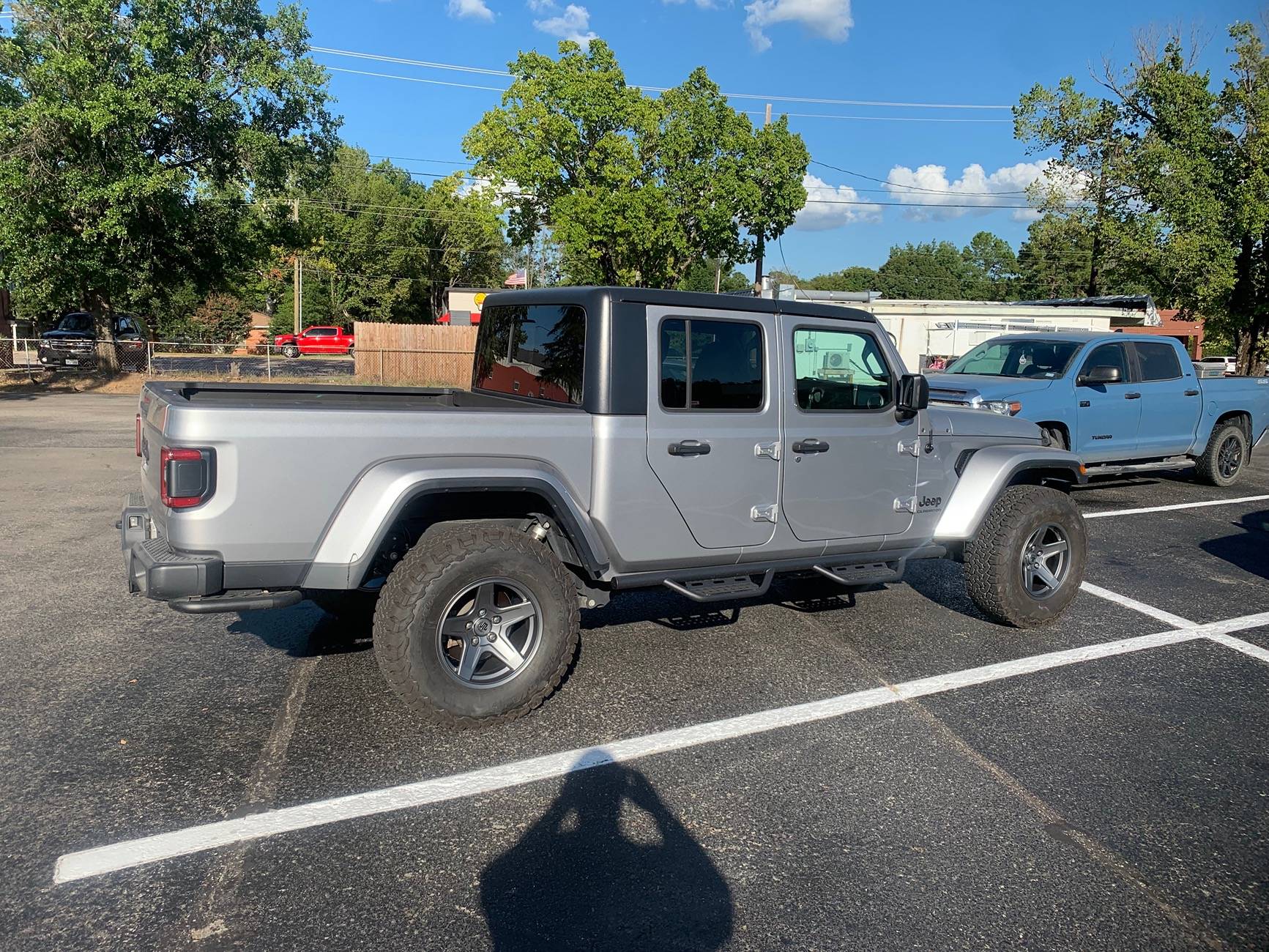 Jeep Gladiator Slider with step functionality IMG_0948
