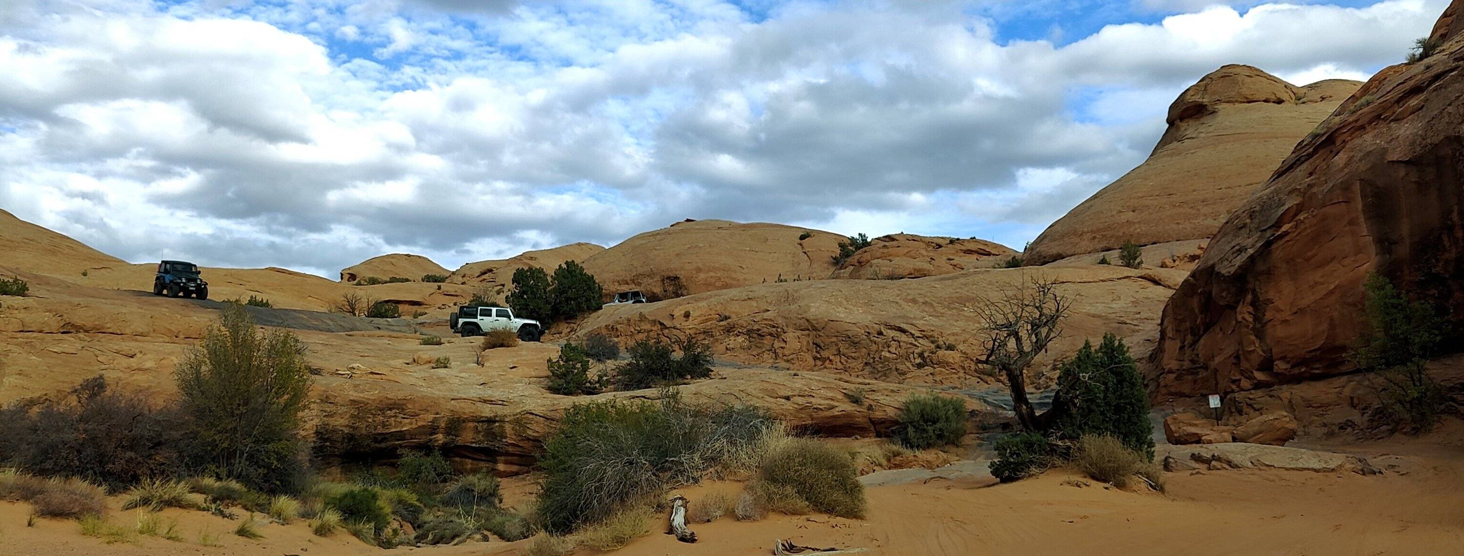 Jeep Gladiator Red Rock 4-Wheelers Trail of the Month November 2024 - Poison Spider Mesa DescentS