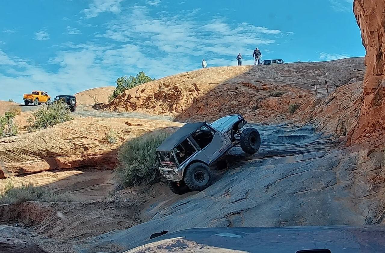 Jeep Gladiator Red Rock 4-Wheelers Trail of the Month November 2024 - Poison Spider Mesa GoingUpS