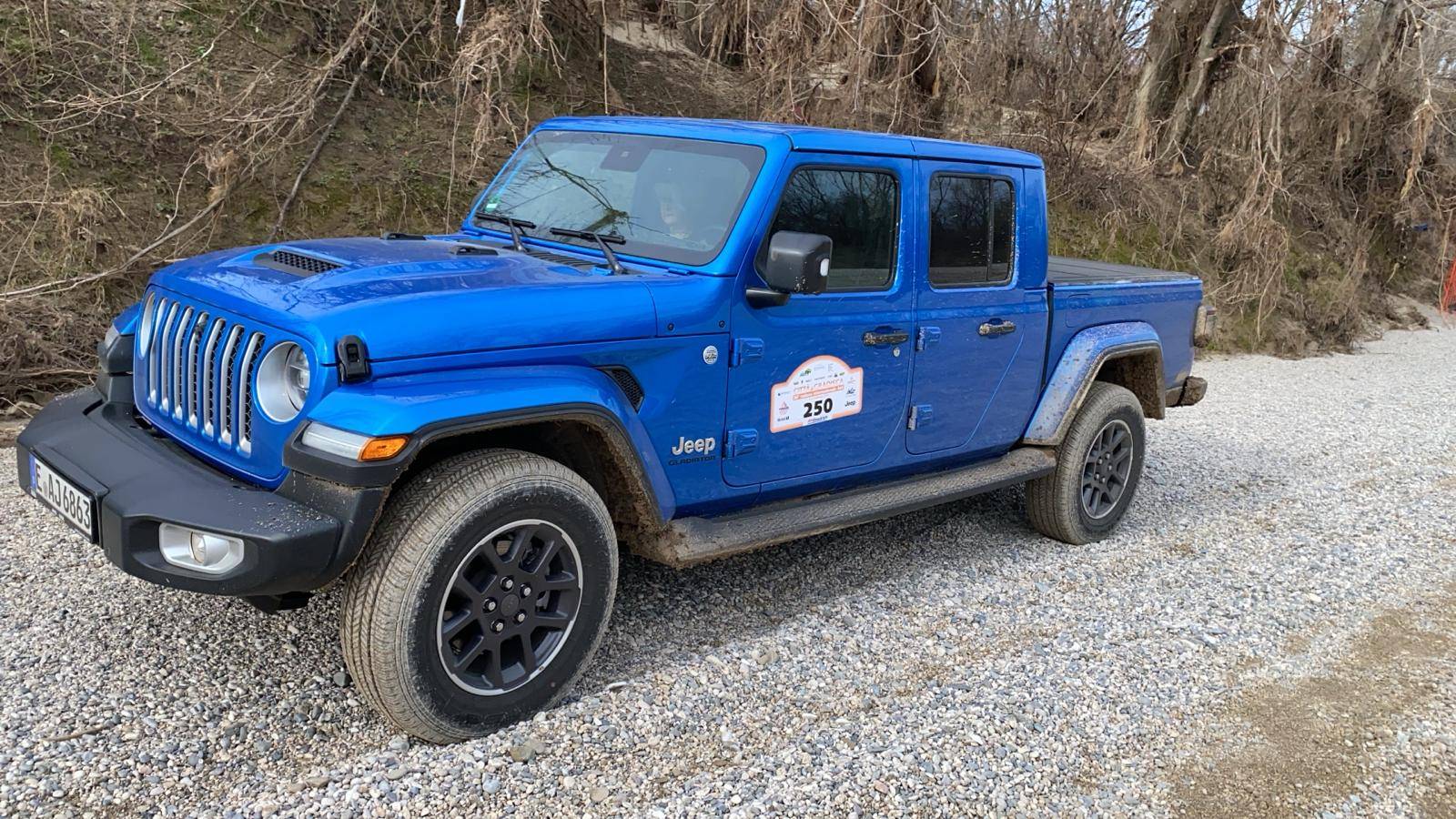 Jeep Gladiator Just Ordered? Check in HERE! WhatsApp Bild 2024-02-03 um 18.02.03_a0bce7cf