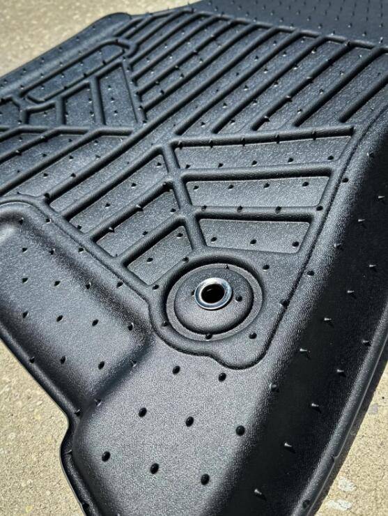 Jeep Gladiator Hello from TripleAliners! Let’s Talk About TripleAliners All-Weather Floor Mats and Truck Bed Mats 4-pn