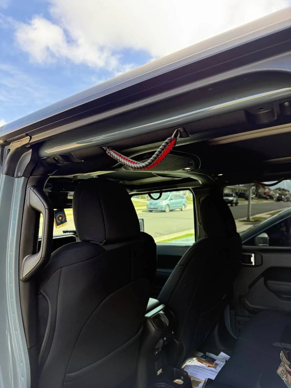 Jeep Gladiator Has anyone added grab handles to a 2024? IMG_5008