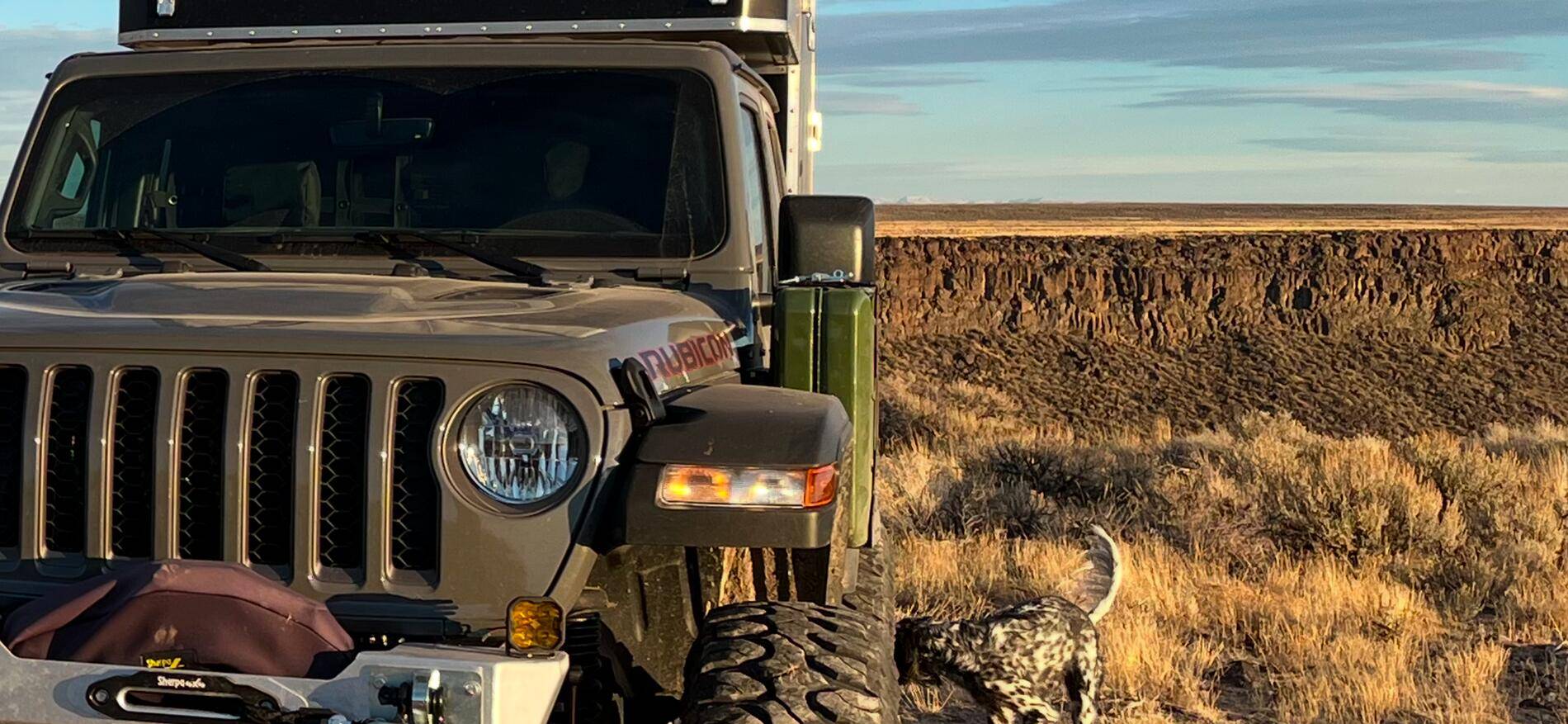 Jeep Gladiator Carrying gas cans IMG_7359