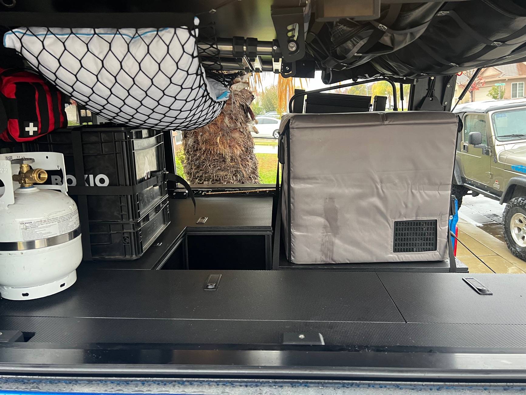 Jeep Gladiator New bed storage system installed IMG_6034