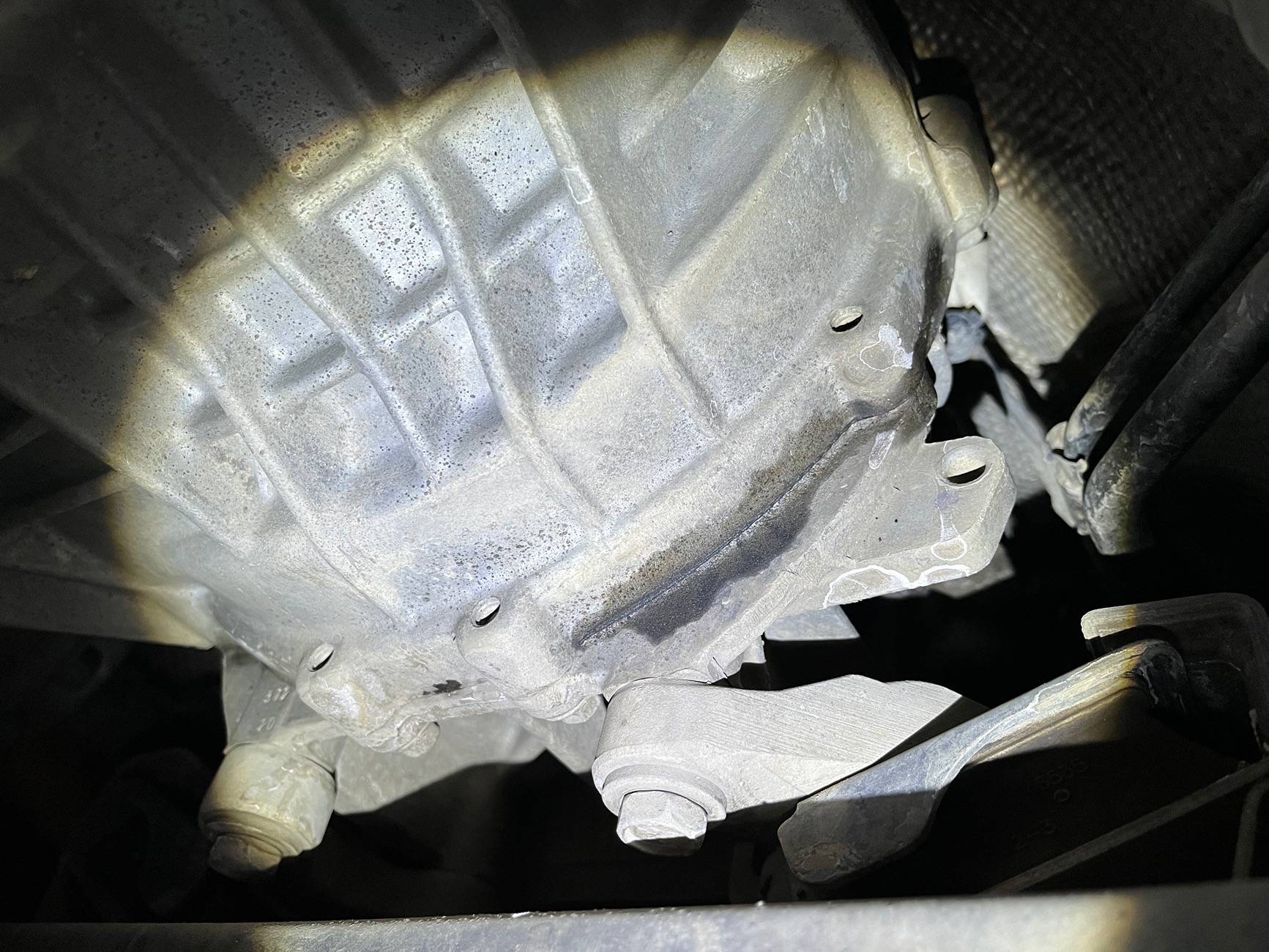 Jeep Gladiator Auto transmission rear seal leak?? IMG_3397