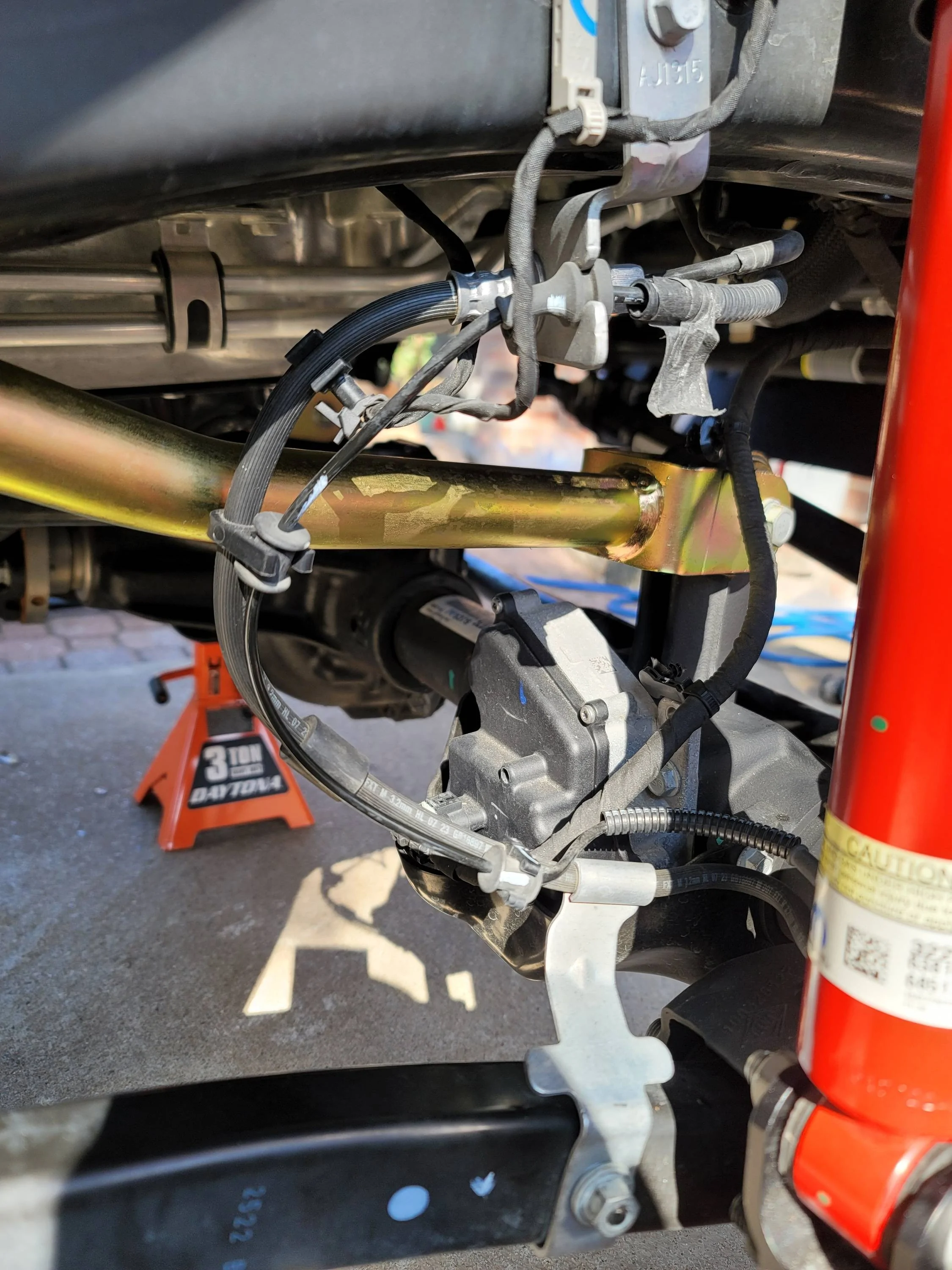 Jeep Gladiator MetalCloak to the rescue...Greg's '23 Willys JT WjH0LBs