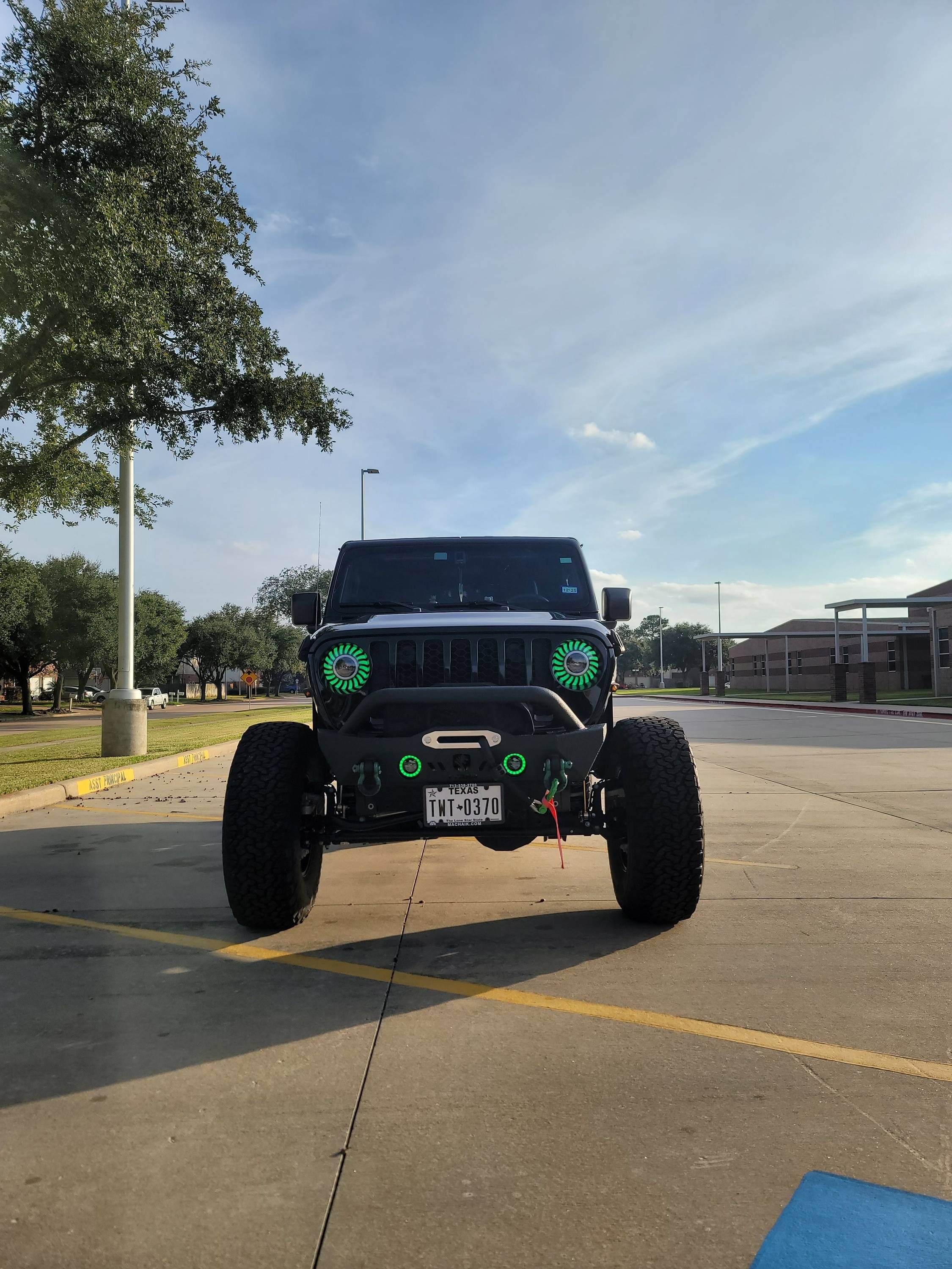 Jeep Gladiator MetalCloak to the rescue...Greg's '23 Willys JT Vbz0qk9