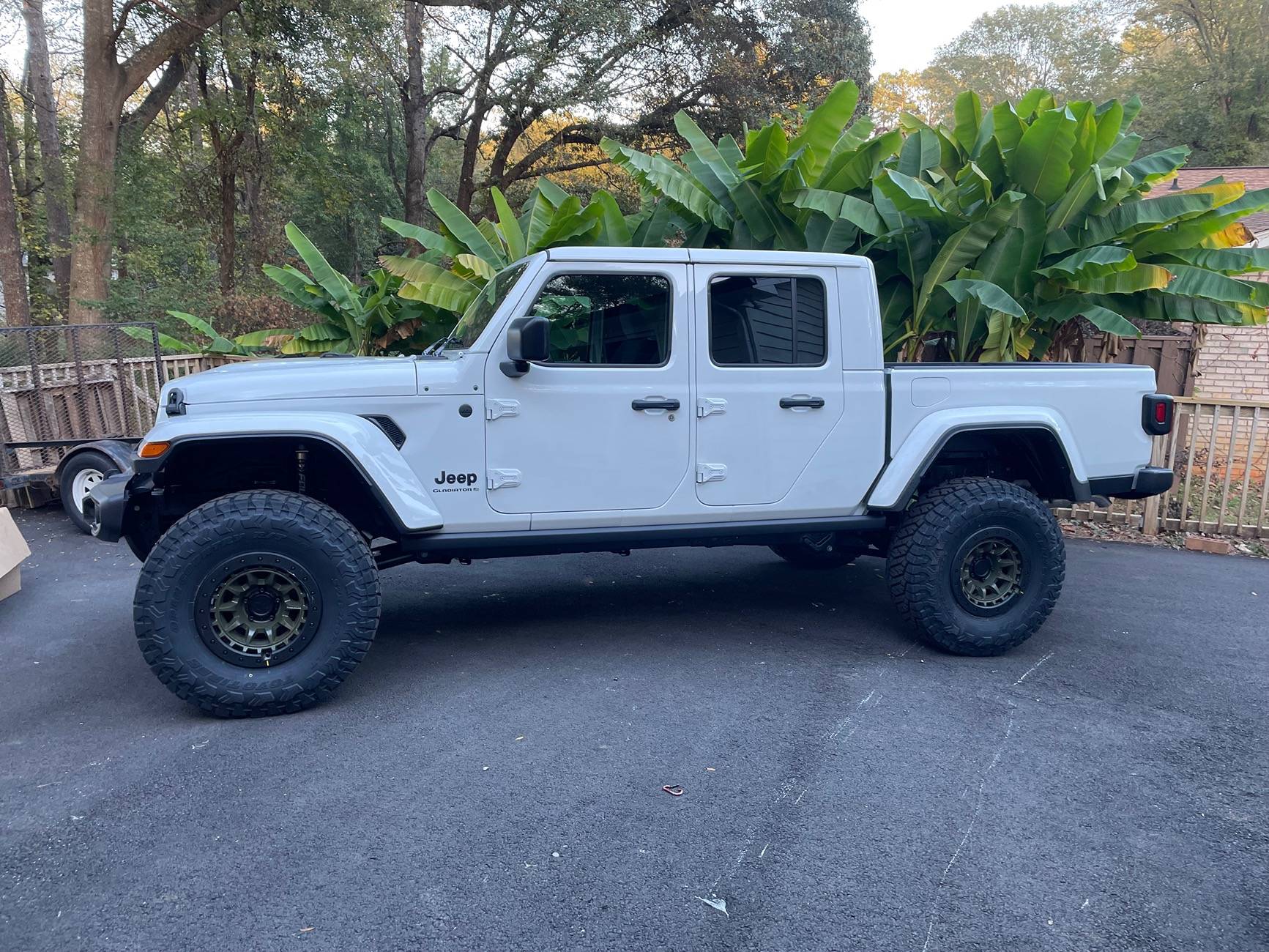 Jeep Gladiator BRIGHT WHITE Gladiator JT Club IMG_9447