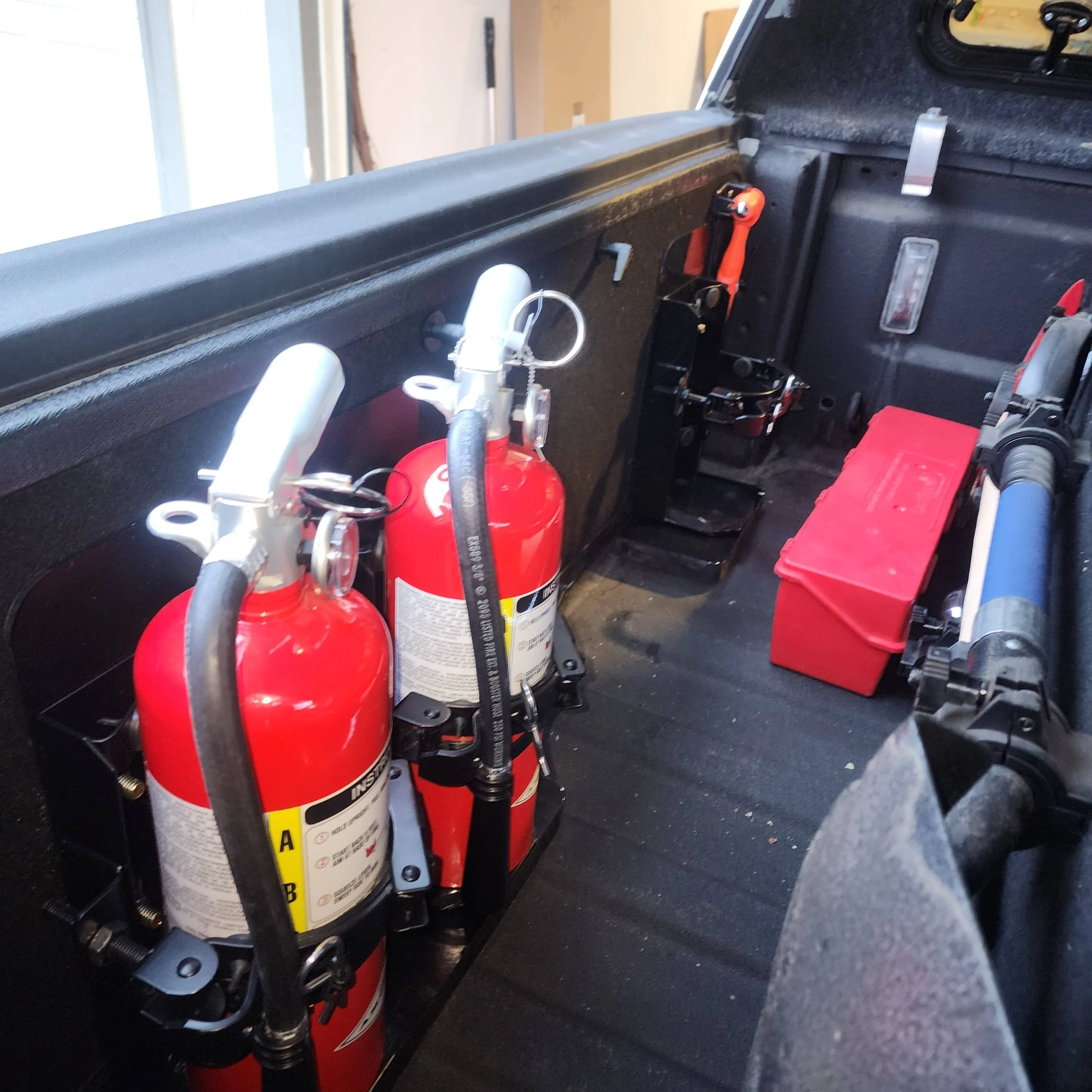 Jeep Gladiator Tailgate Mounted Fire Extinguishers 1000001482