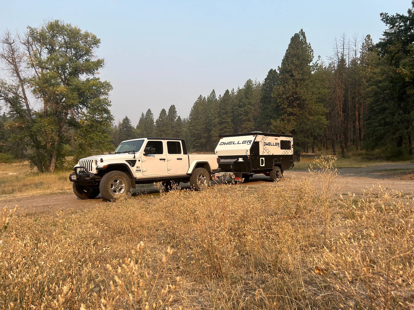 Jeep Gladiator Show us what camper / trailer / RV you're towing with your JT IMG_8447