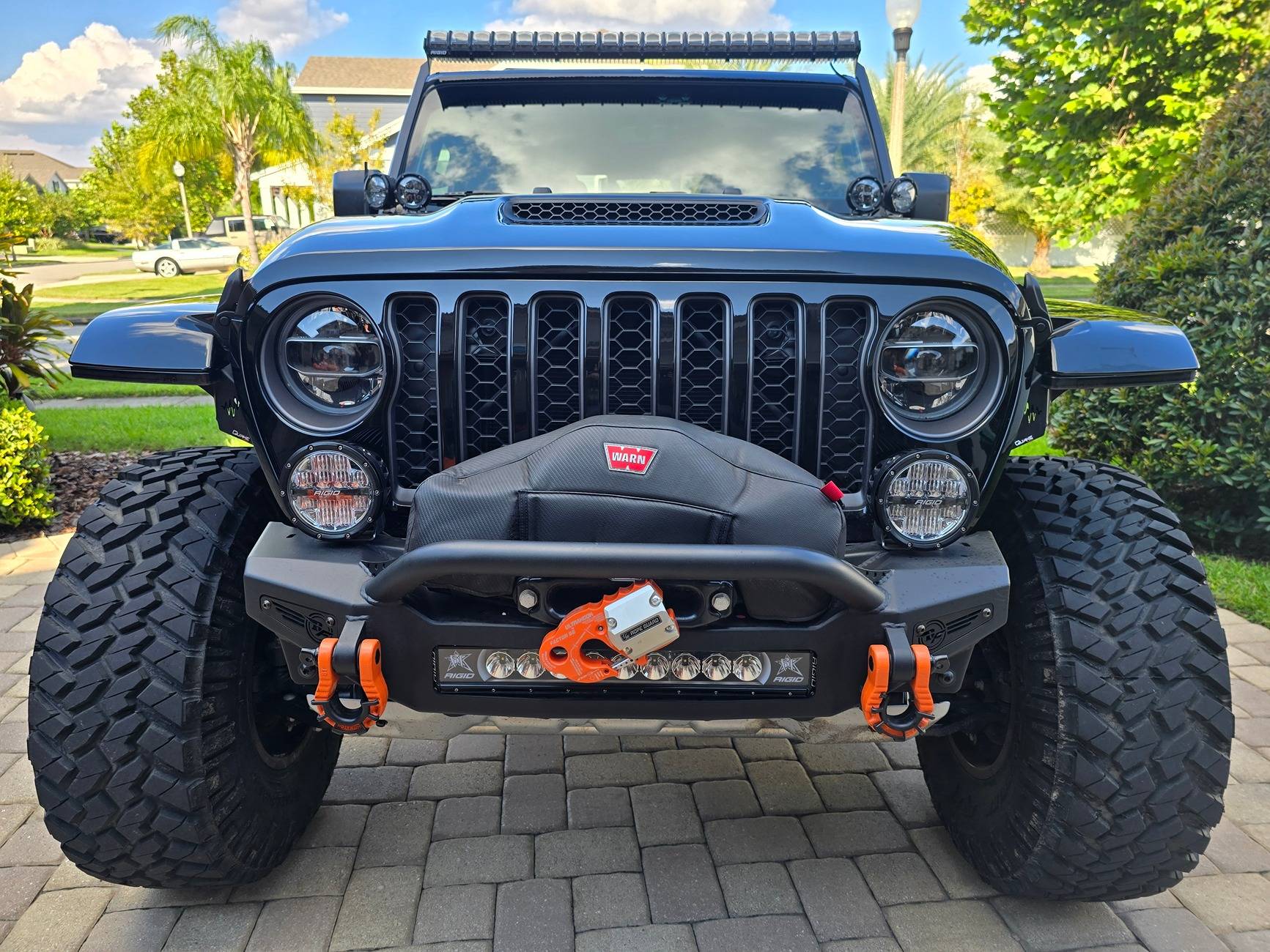 Jeep Gladiator 2022 Jeep Gladiator Mojave LOADED $49,995 20240930_163919