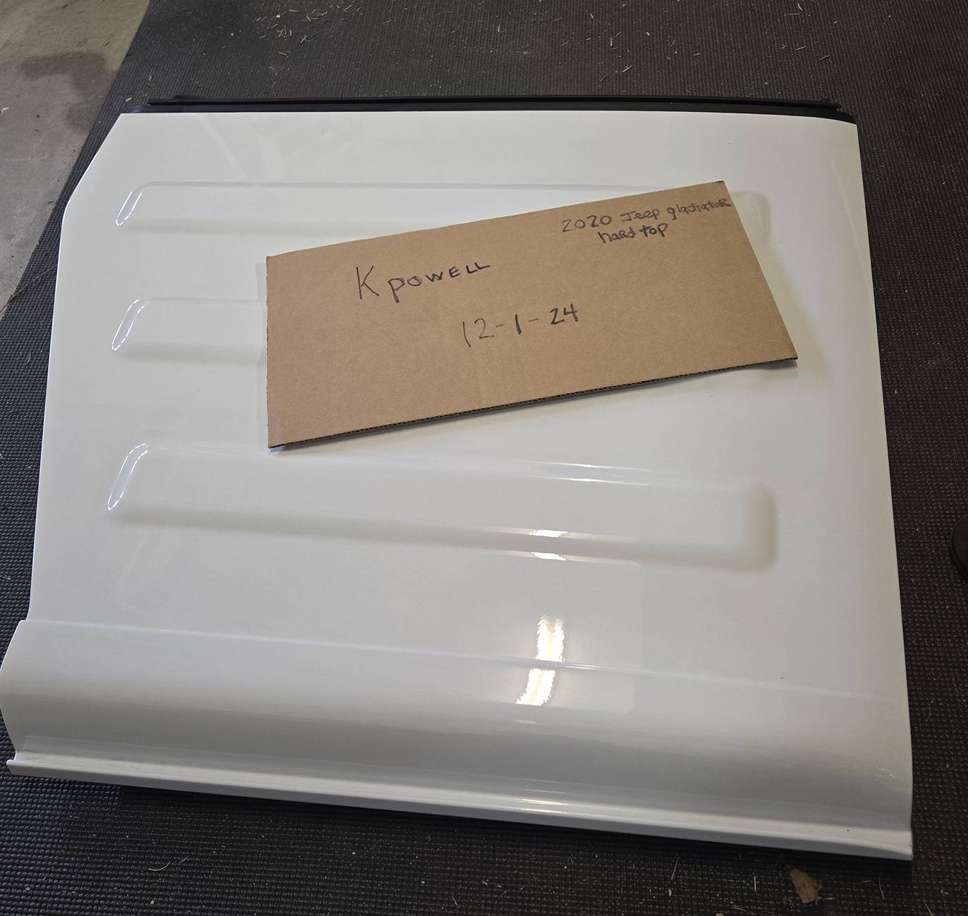 Jeep Gladiator 2020 Jeep Gladiator Hard Top White 3pc. with Bag Freedom right side alt