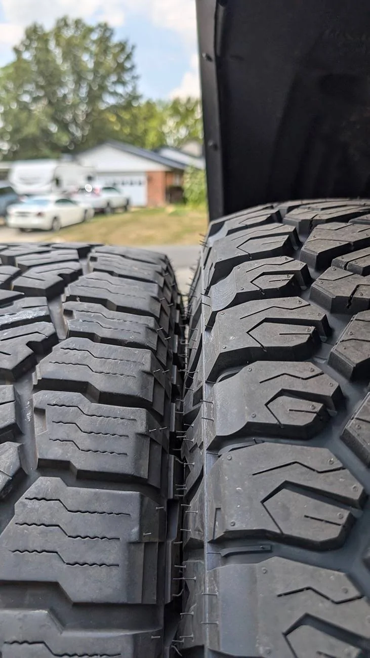 Jeep Gladiator Please help pick the right tires 1000005152