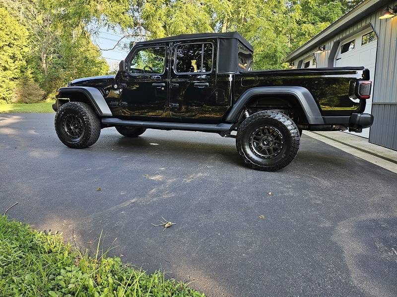 Jeep Gladiator Gladiators on Mopar 2" Lift Kit small