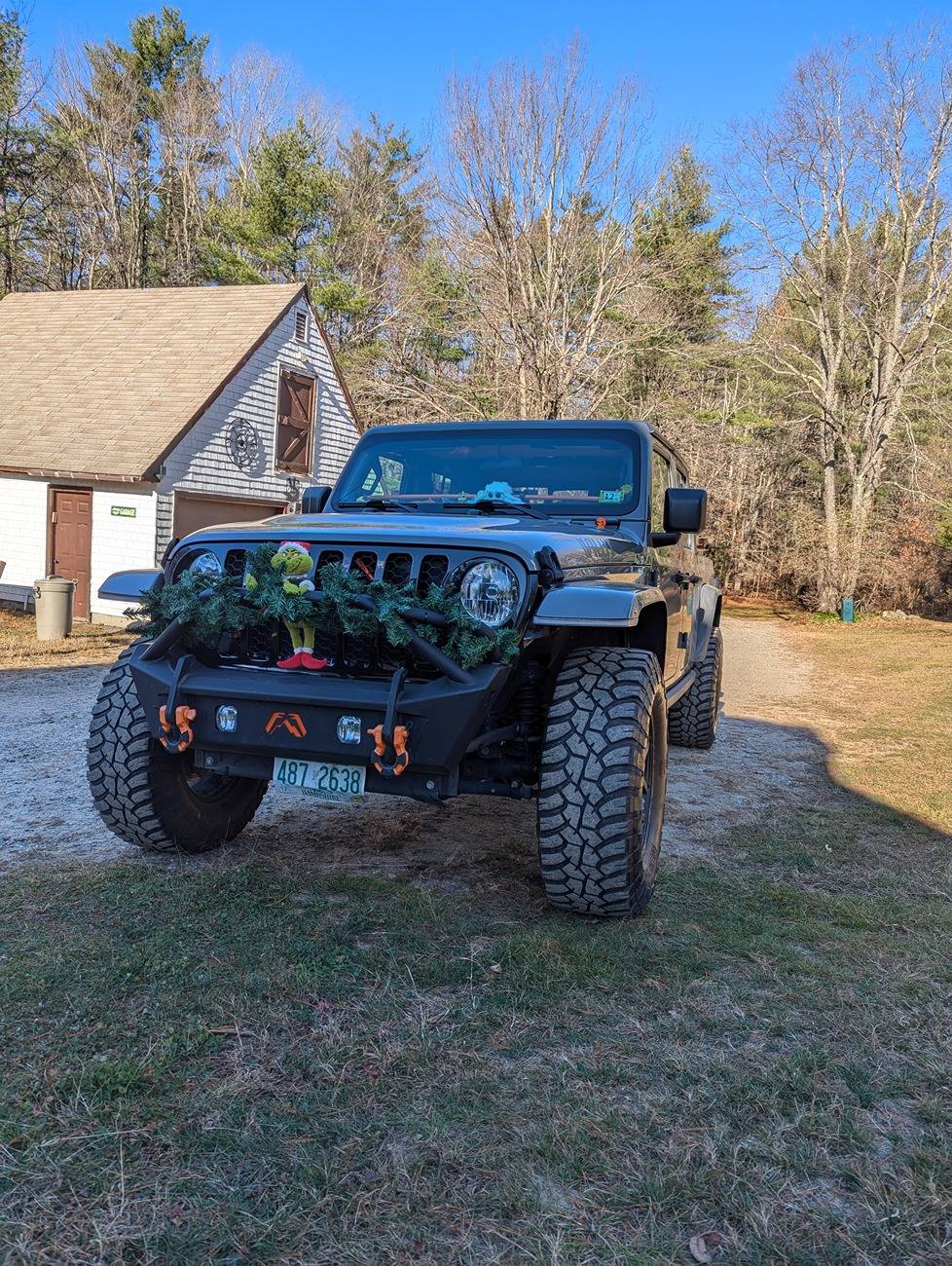 Jeep Gladiator Anyone have issues running 35s/37s on stock sport/sport s (non max tow) wheels? PXL_20241109_142759092