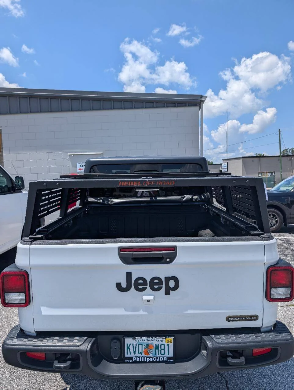 Jeep Gladiator Rebel Offroad ½ height XPLOR Bed Rack (Black hardware) PXL_20240816_171145373