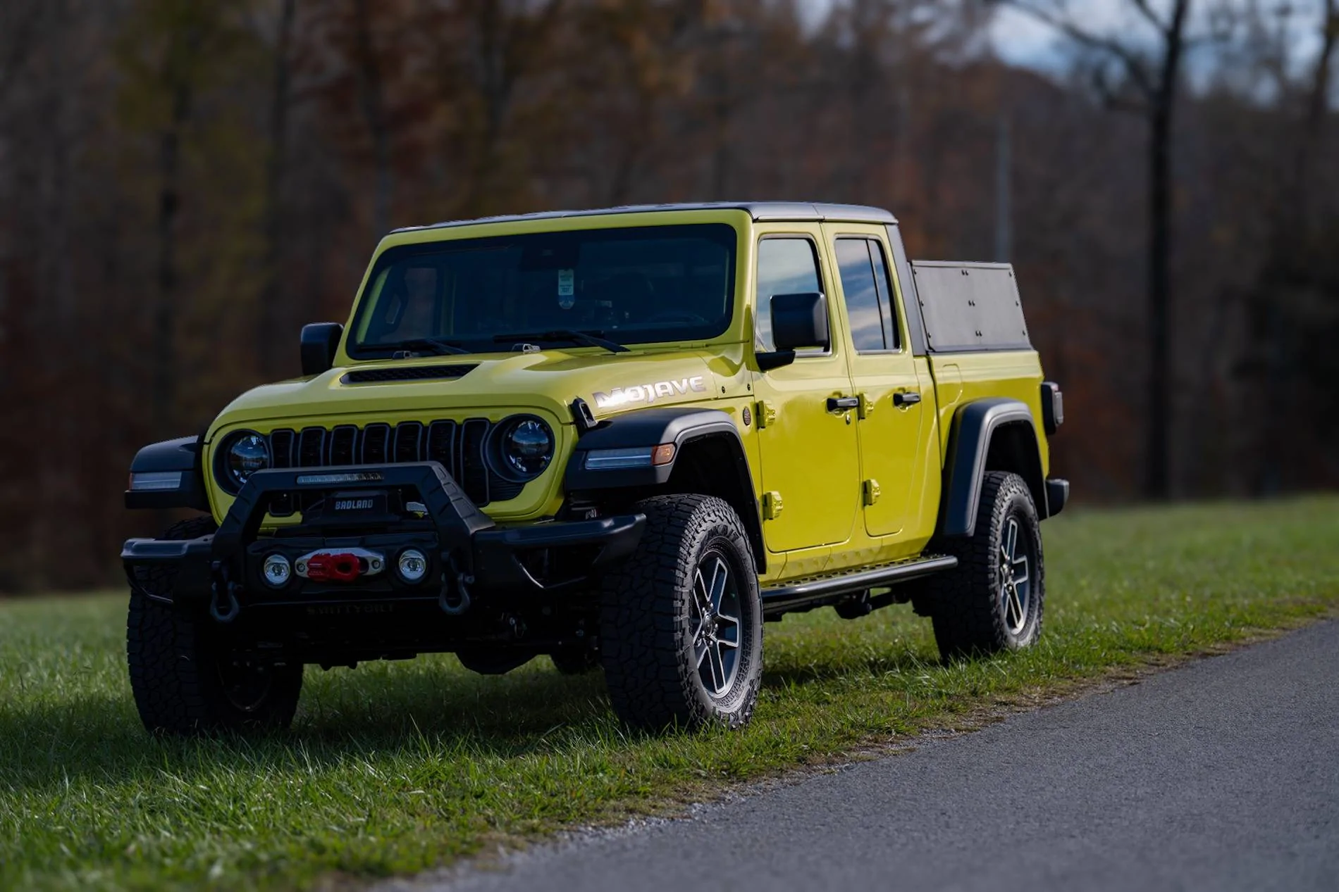 Jeep Gladiator Rockhard 4x4 rock sliders angled up DSC_9695
