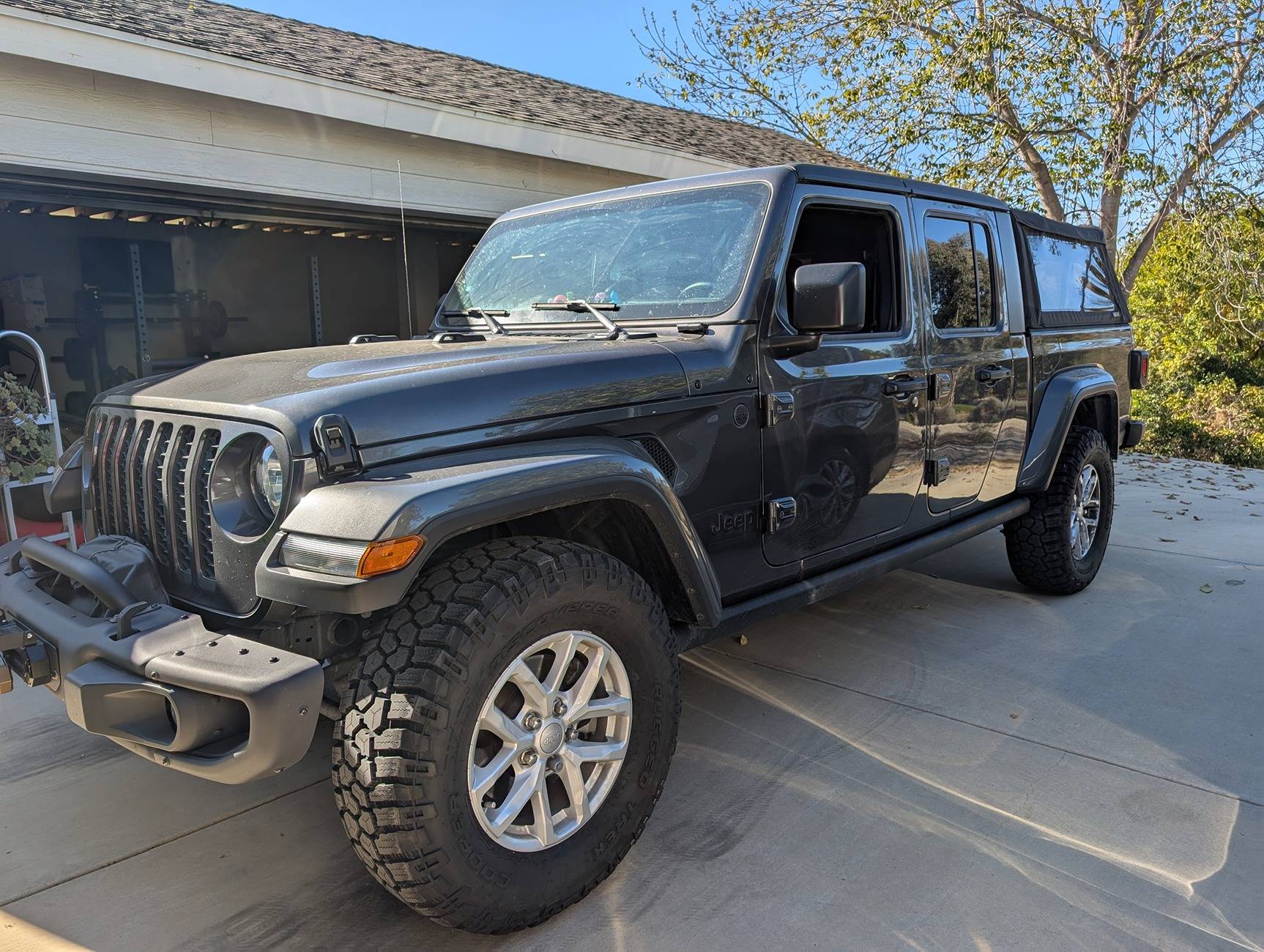 Got some new Cooper Rugged Treks! 285/70/17 | Jeep Gladiator (JT