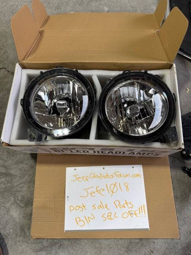 Jeep Gladiator Sold the JT Parts Bin Dump IMG_7119