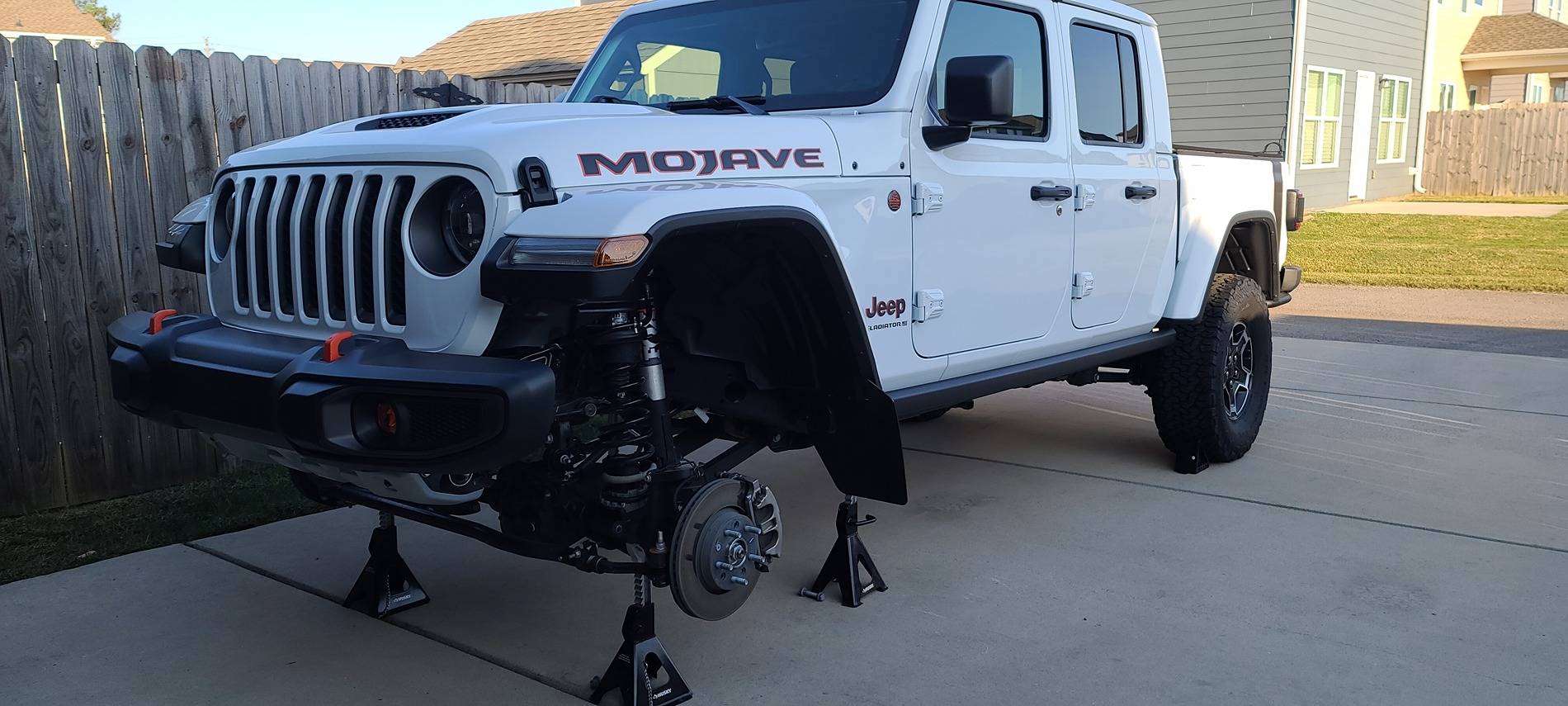 Jeep Gladiator Pics of you working on your rides 20241014_080600